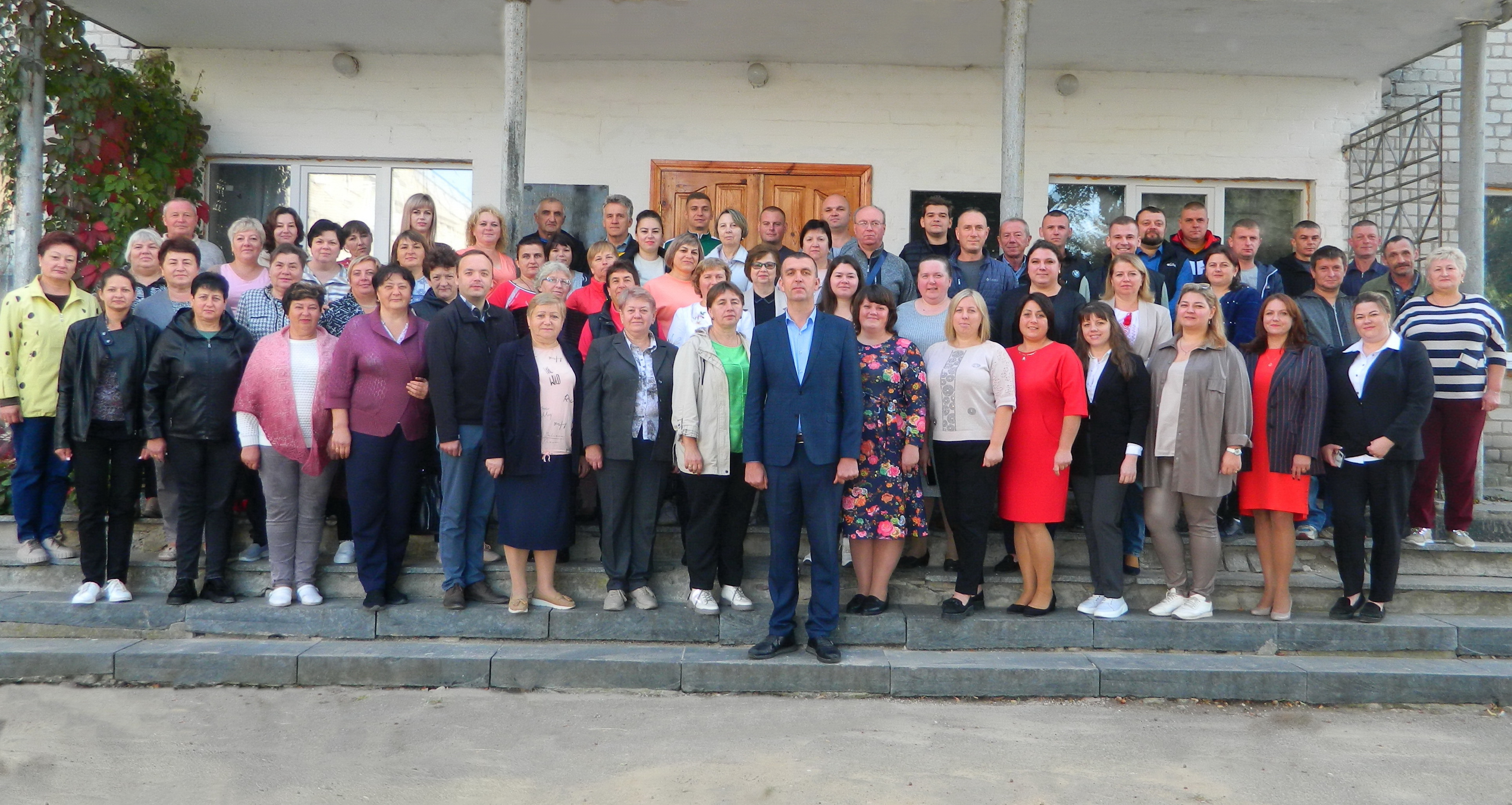 Фотографія педагогічного колективу коледжу